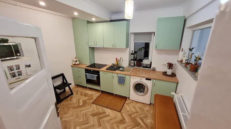 Brasov, locuinta moderna, 2 camere la 5 minute pe jos de magazinul Star.